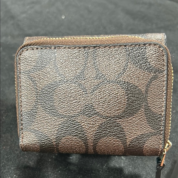 Coach Brown Wallet - Picture 2 of 7